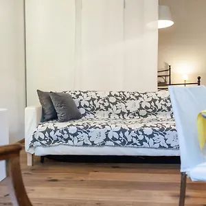 https://borgo-dei-salinari-apartments.emilia-romagnahotels.net